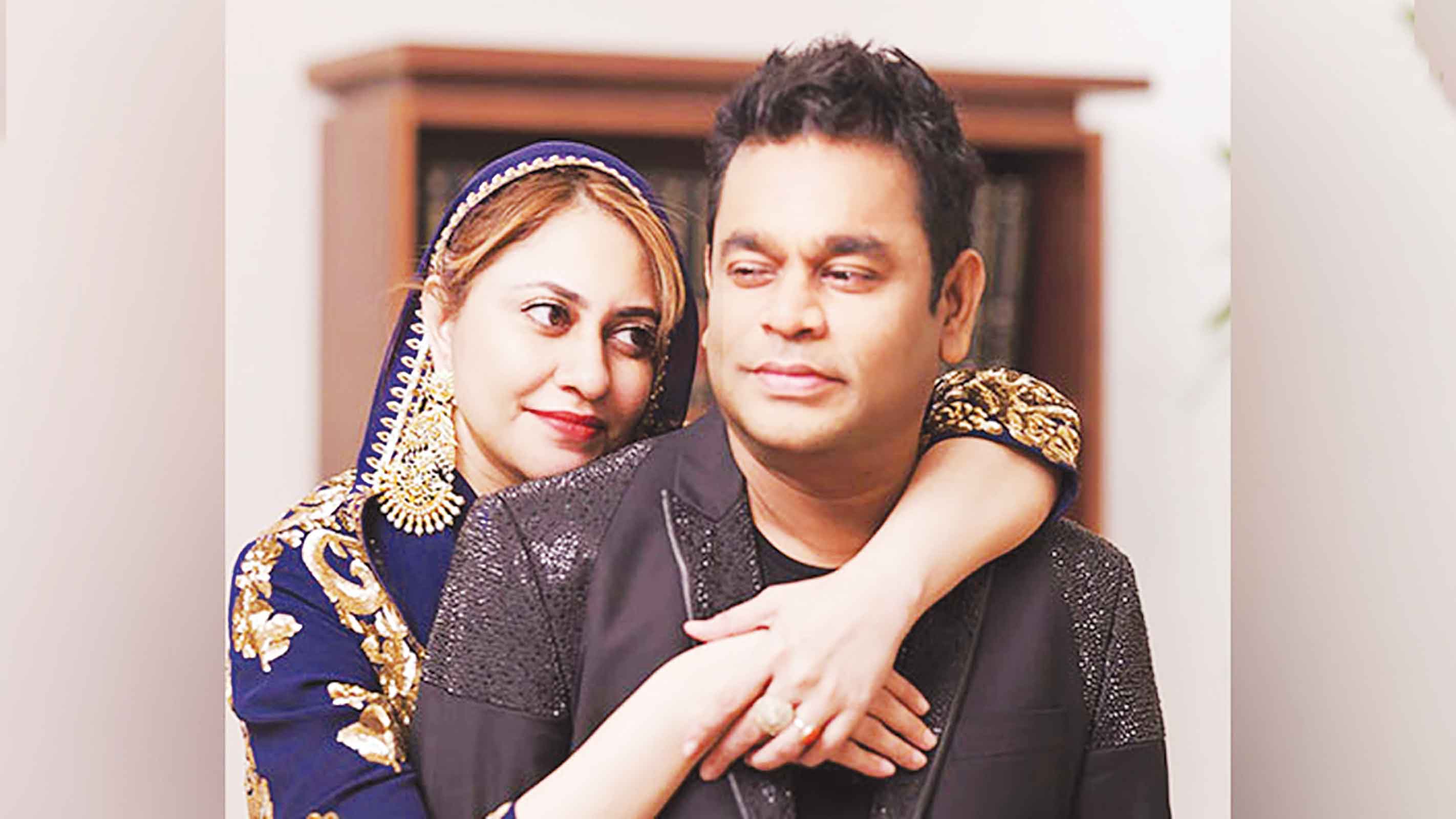 সাবেক স্ত্রীর পাশে দাঁড়ালেন এ আর রহমান
