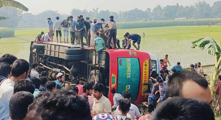 দুর্ঘটনার সময় ঘুমিয়ে ছিলেন শিক্ষার্থীরা, হঠাৎ ‘মামা’ ডাক শুনে...
