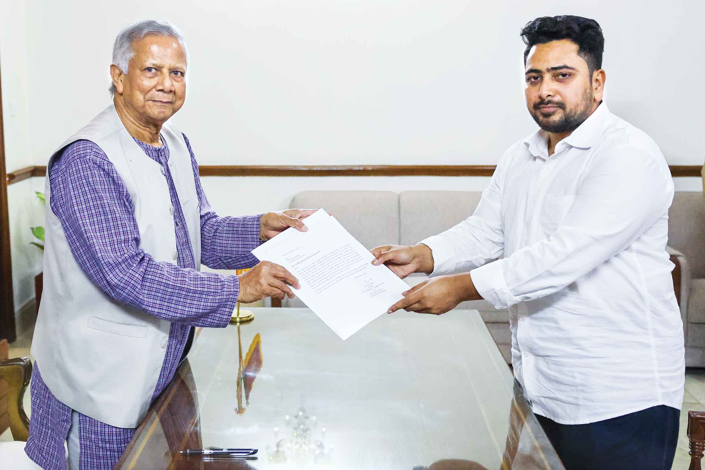 সরকারের চেয়ে রাজপথে বেশি ভূমিকা রাখা যাবে