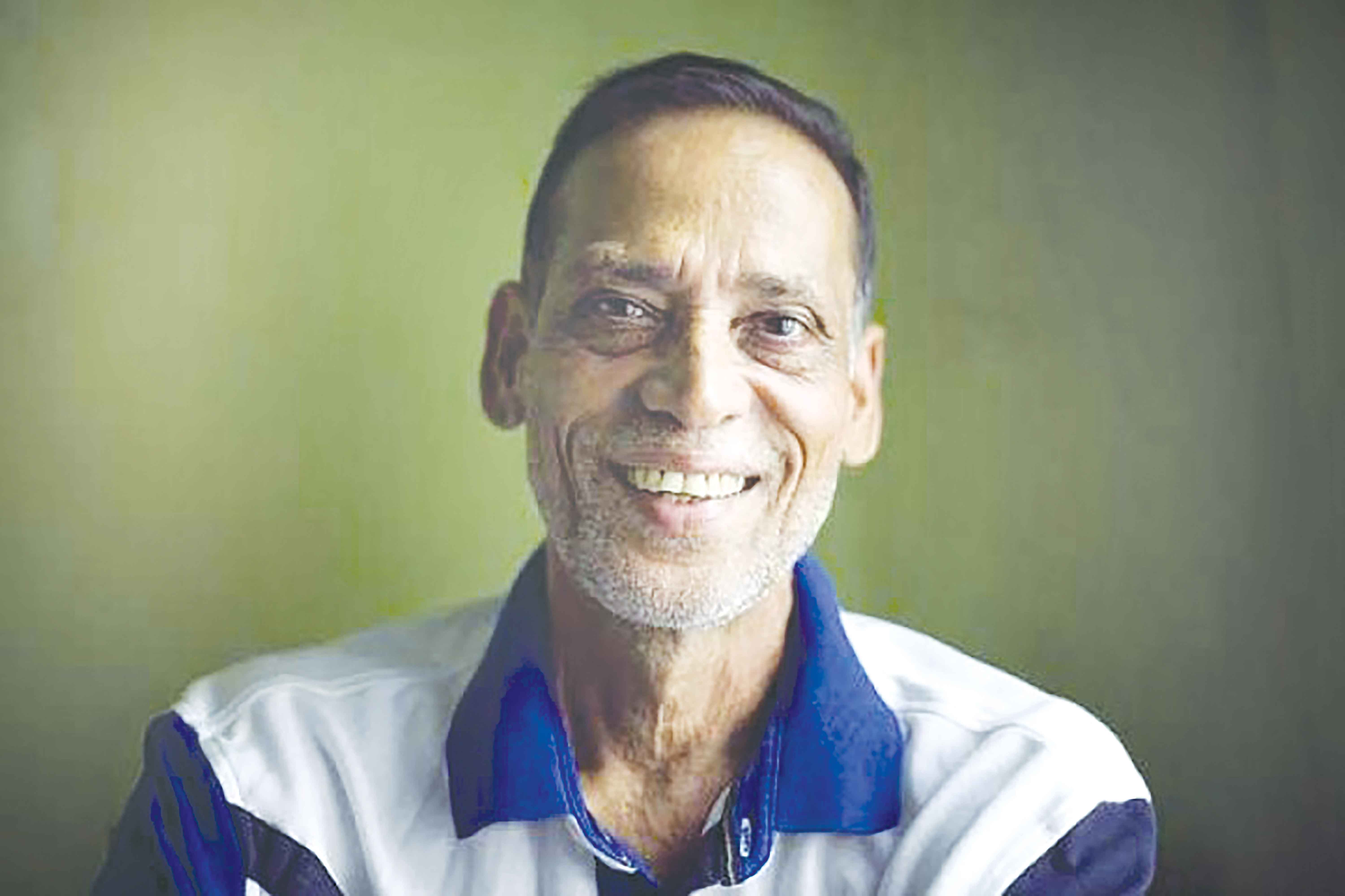 পপগুরু আজম খান