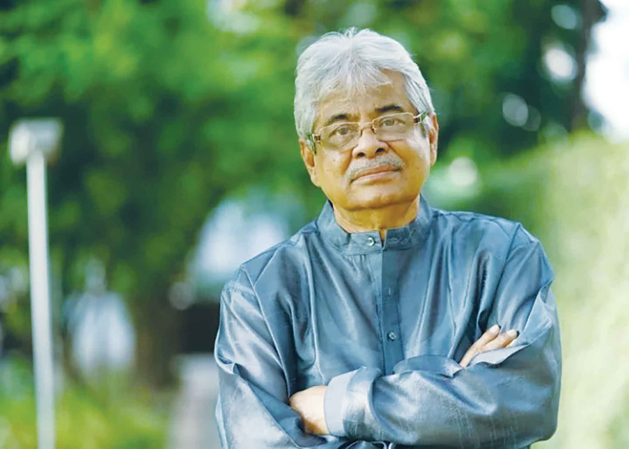 বইমেলায় গাজী মাজহারুল আনোয়ারের 'অল্প কথার গল্প গান'