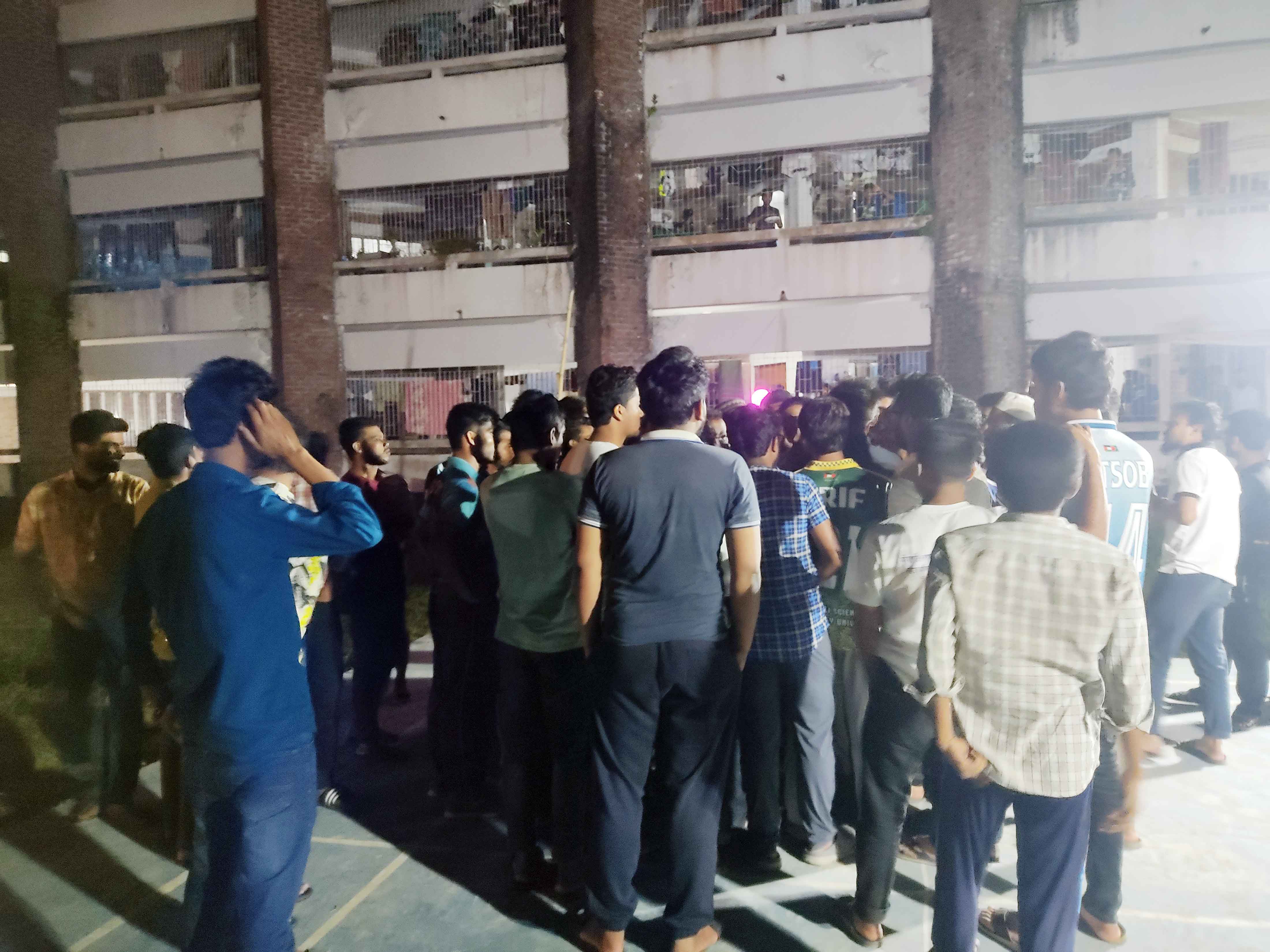 পবিপ্রবিতে ছাত্রদলের ব্যানারে টুর্নামেন্ট শিক্ষার্থীদের বাধায় নামলো ব্যানার