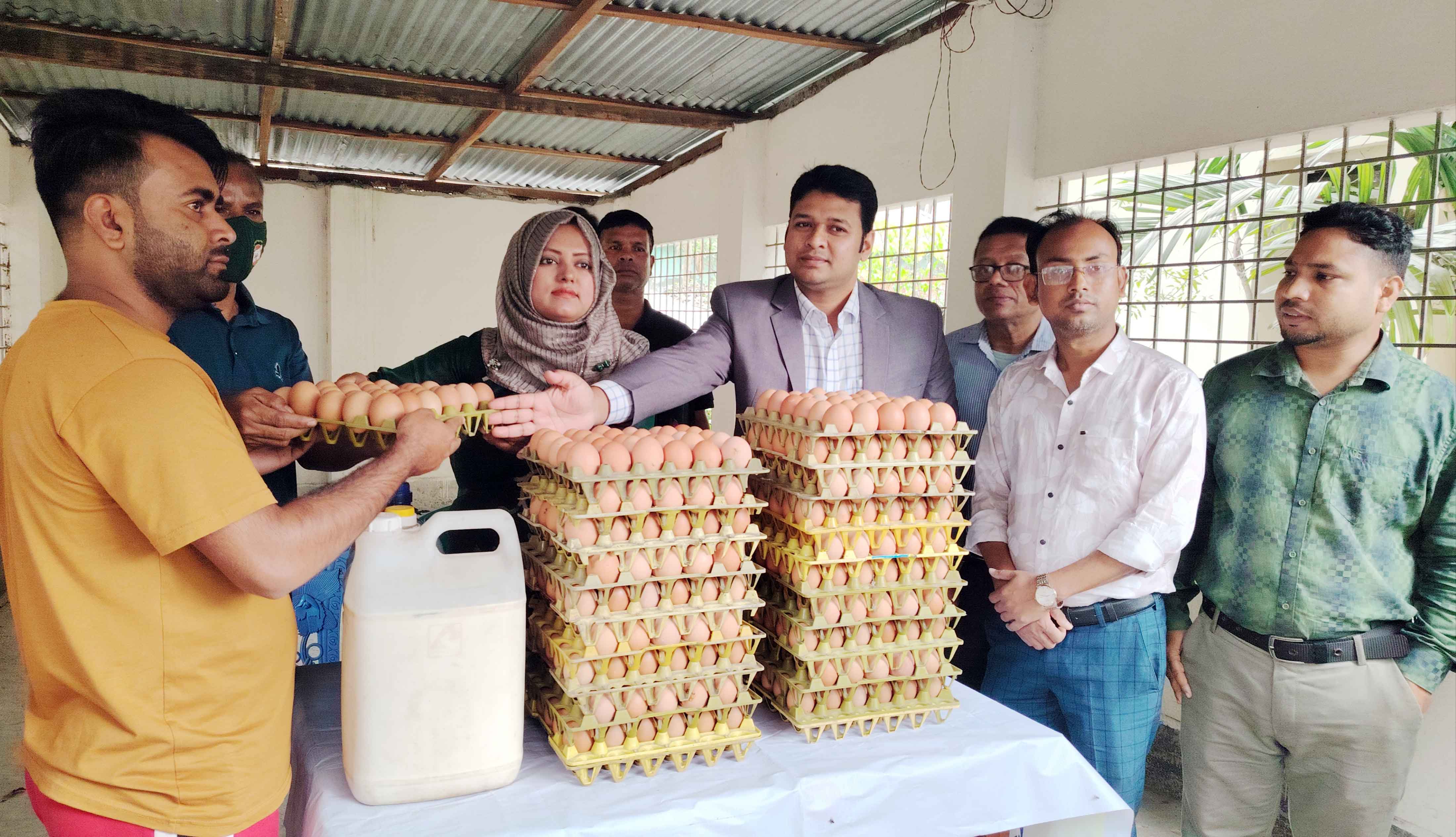 সুলভ মূল্যে বিক্রির ব্যানারে আছে মাংস, বাস্তবে নেই!