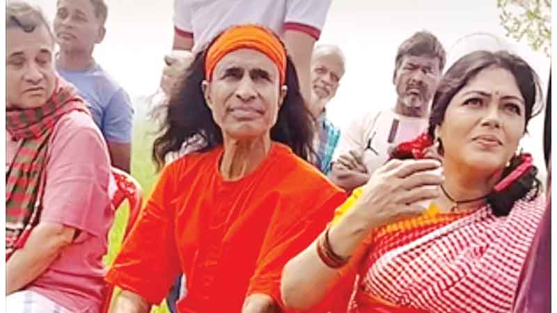 ফের একসঙ্গে তারা তিনজন
