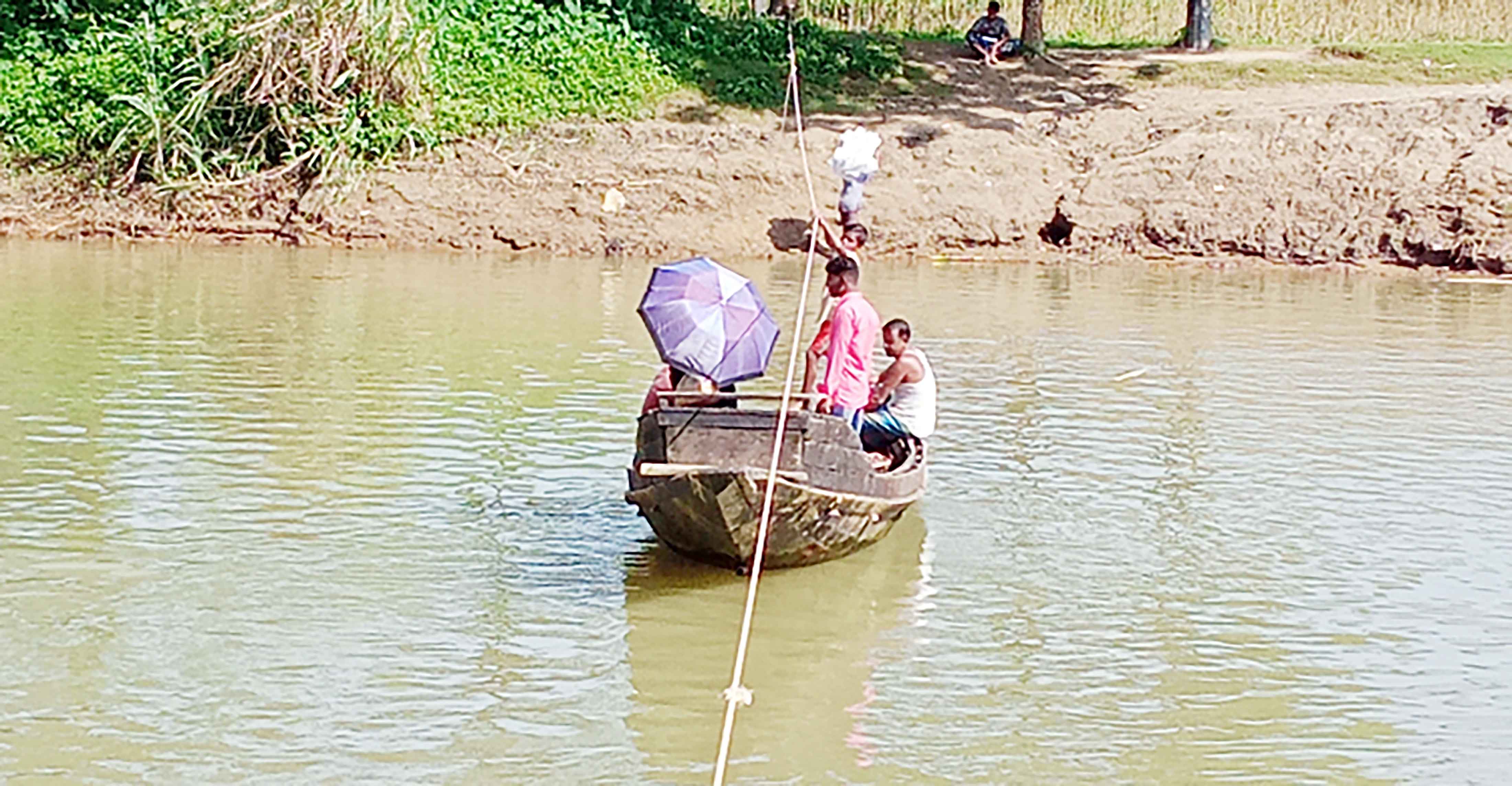 রাঙ্গুনিয়ার ইছামতী নদীর ওপর ৫৩ বছরেও হয়নি সেতু
