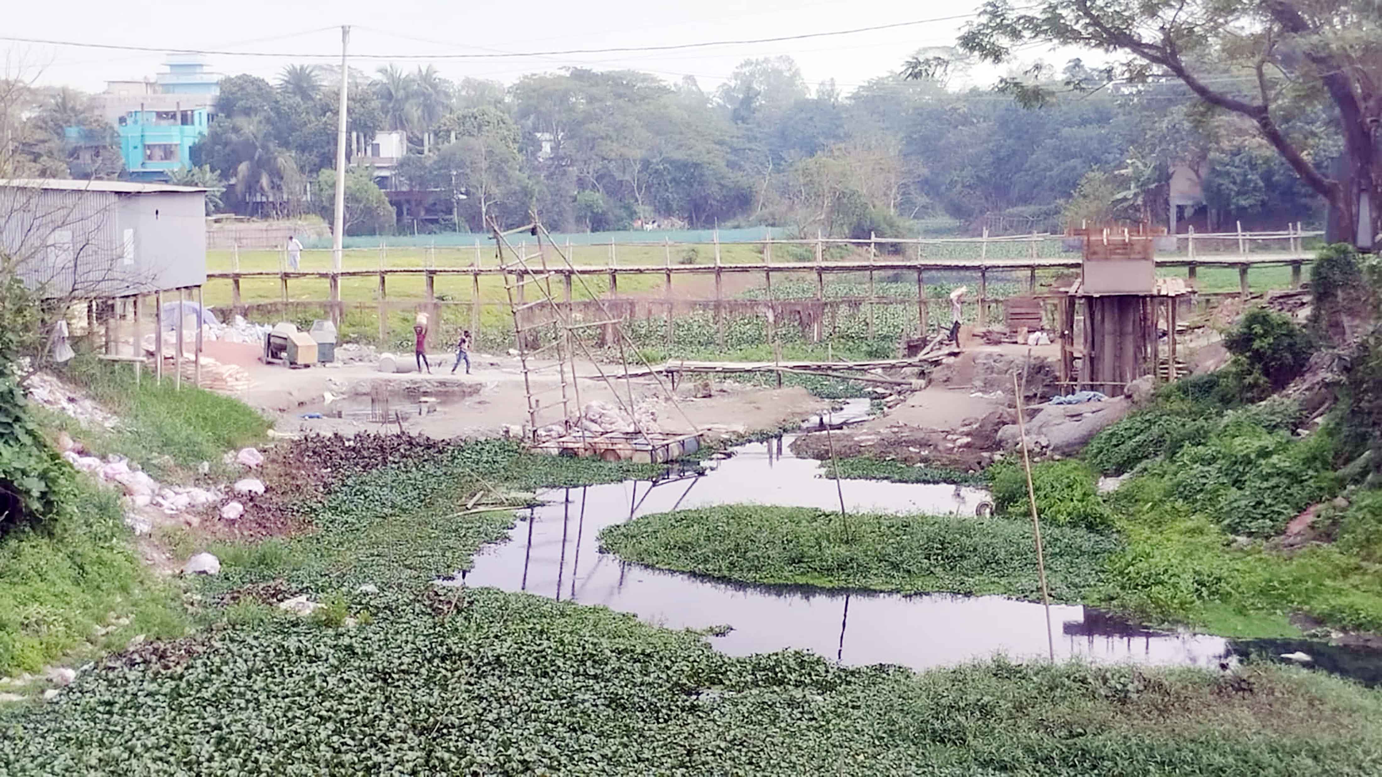 লৌহজংয়ে বাইপাস সড়ক না রেখেই ব্রিজ নির্মাণ!