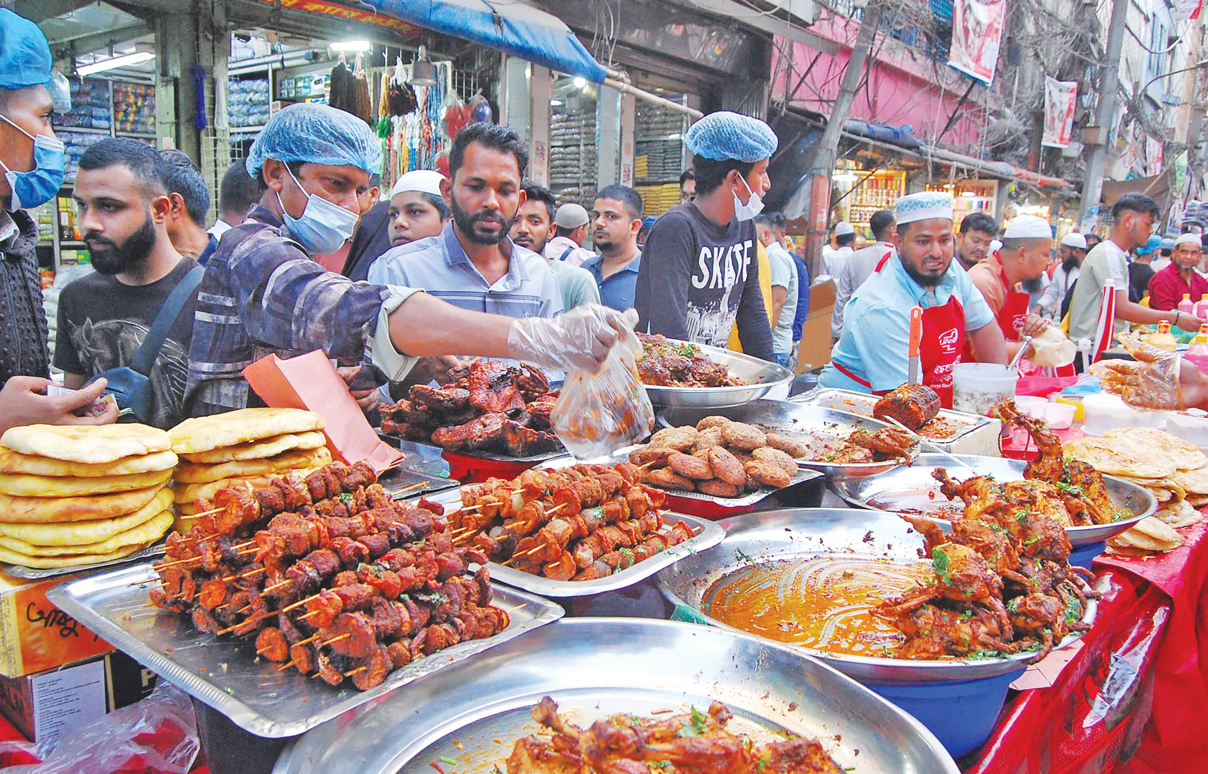 চকবাজারের বাহারি ইফতার