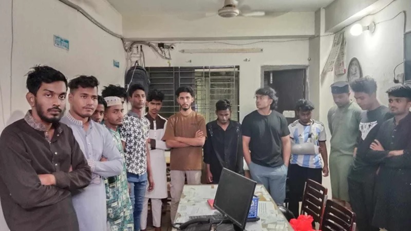 যৌথবাহিনীর অভিযানে বৈষম্যবিরোধী আন্দোলনের সমন্বয়কসহ আটক ১৪