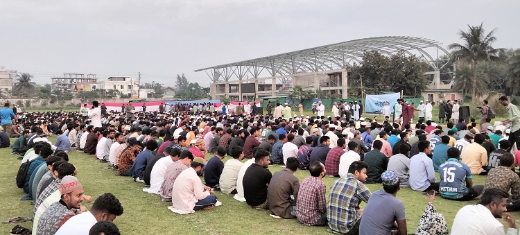 সম্প্রীতির মেলবন্ধনে খুবিতে গণ ইফতার