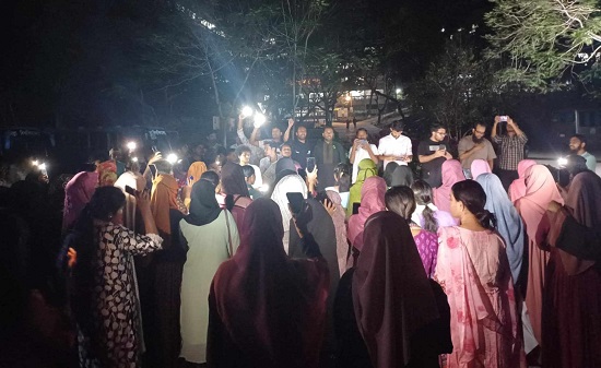 আছিয়া আছিয়া শব্দে উত্তাল কুবি, ধর্ষকের মৃত্যুদণ্ড দাবি
