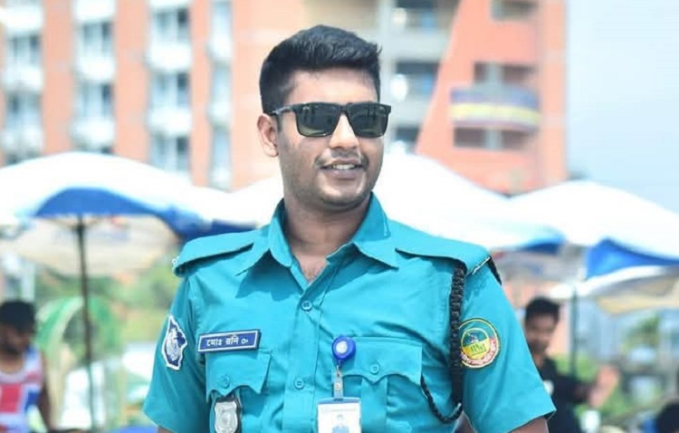 গাজীপুরে সড়কে ঝরলো পুলিশ কনস্টেবলের প্রাণ