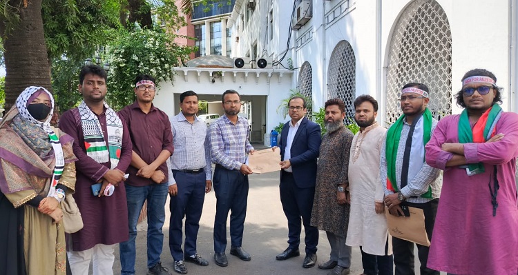 যুক্তরাষ্ট্র ও সৌদি দূতাবাসে জবি শিক্ষক-শিক্ষার্থীদের স্মরকলিপি