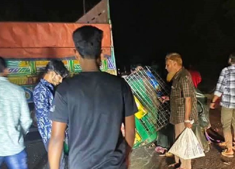 ফেনীতে সিএনজি-ট্রাক মুখোমুখি সংঘর্ষে  নিহত ২, আহত ৩