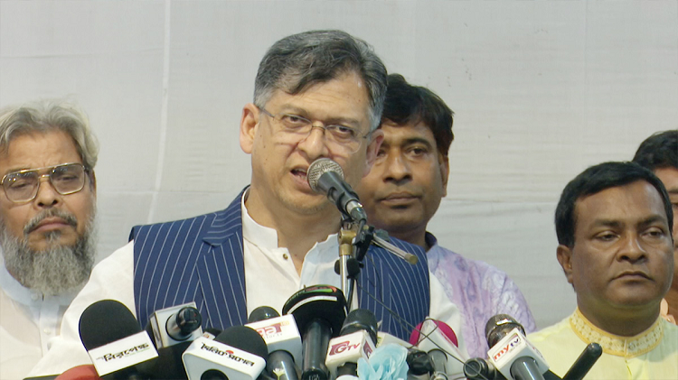 জুলাই আন্দোলন বিপ্লব নয়, অভ্যুত্থান : সালাহউদ্দিন আহমেদ