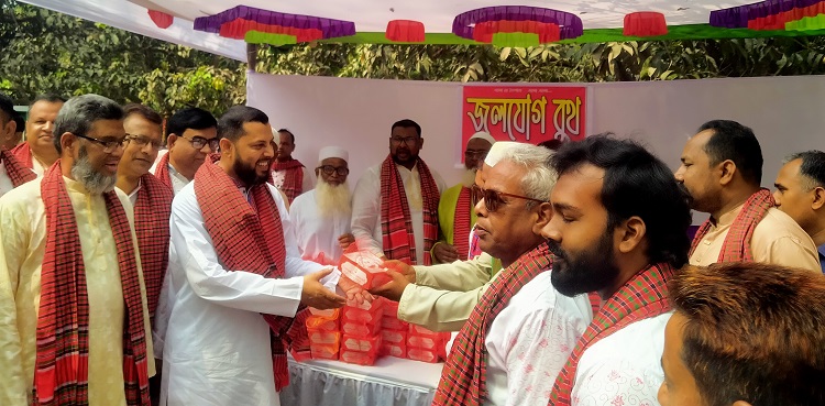 চাঁপাইনবাবগঞ্জে নানা আয়োজনে বর্ষবরণ