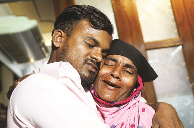দালালের খপ্পরে মালয়েশিয়া যাত্রা,  ২২ মাস পর ২২ জনের ঘরে ফেরা