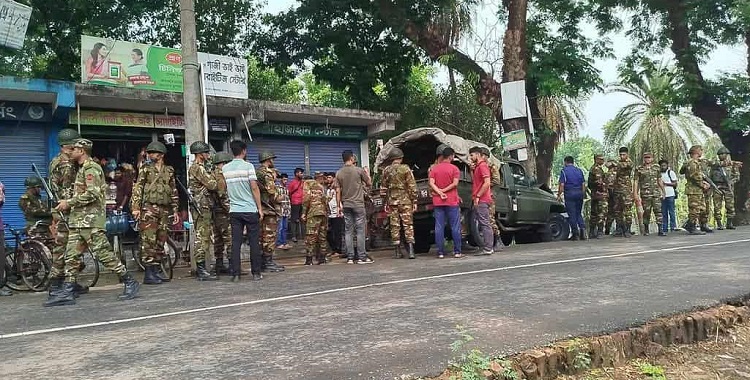 সাতক্ষীরায় গাড়ি দুর্ঘটনায় সেনাবাহিনীর পাঁচ সদস্য আহত