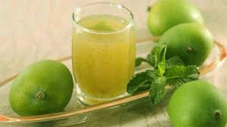 যেভাবে বানাবেন কাঁচা আমের শরবত