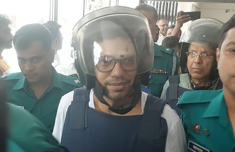পাওয়া গেল পলকের হারানো সোয়েটার