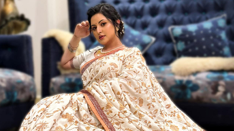 পরীমনির বিরুদ্ধে মামলা