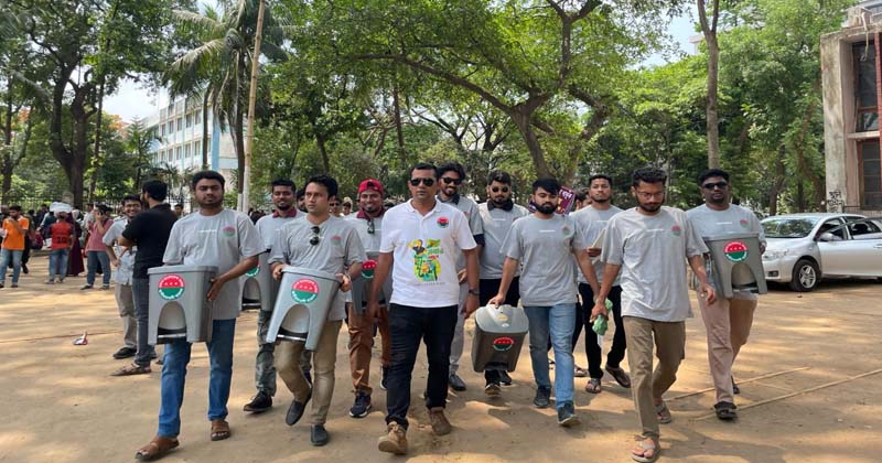 ক্যাম্পাস পরিচ্ছন্ন রাখতে ঢাবিতে ছাত্রদল নেতার উদ্যোগে ডাস্টবিন স্থাপন