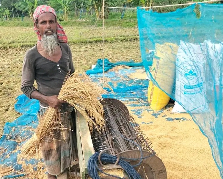 উপকূলের শ্যামনগরে কৃষকের মুখে হাসি