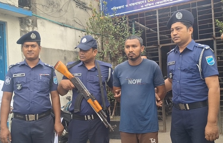 বিয়ের চাপে স্ত্রী-সন্তানসহ তিনজনকে টুকরো টুকরো করে শিমুল!