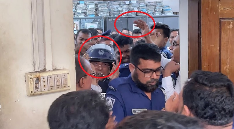 আদালতে আনিসুল হককে কিলঘুষি