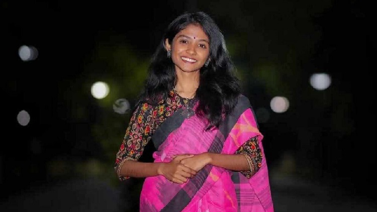 জবি ছাত্রীর ঝুলন্ত মরদেহ উদ্ধার