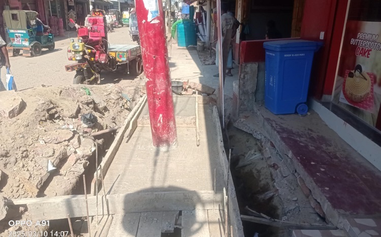 ঈদগাঁওয়ে কোটি টাকার ড্রেনেজ প্রকল্প কাজে ব্যাপক অনিয়ম 