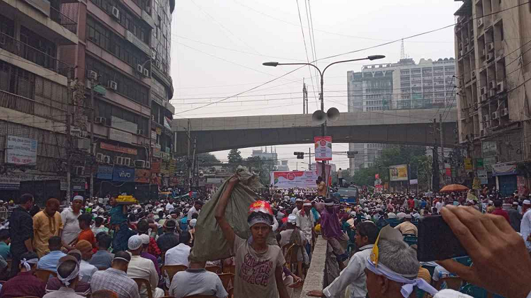 পল্টনে জামায়াতের সমাবেশ শেষ বিএনপির শুরু, লোকারণ্য আশপাশ