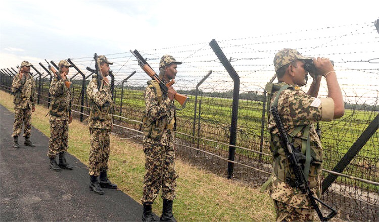 বাংলাদেশ আতঙ্কে ভারত, সীমান্তে বাড়াল নিরাপত্তা