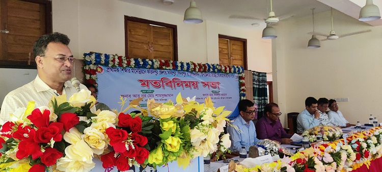 সদরপুরে মতবিনিময় সভায় বিভিন্ন সমস্যা তুলে ধরলেন শিক্ষকরা
