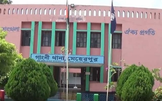 গাংনীতে বোমা ফাটিয়ে পালিয়ে গেল ডাকাত দল