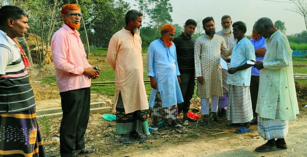 নাচোলে শিলাবৃষ্টিতে ক্ষতিগ্রস্তদের পাশে জামায়াতে ইসলামী 