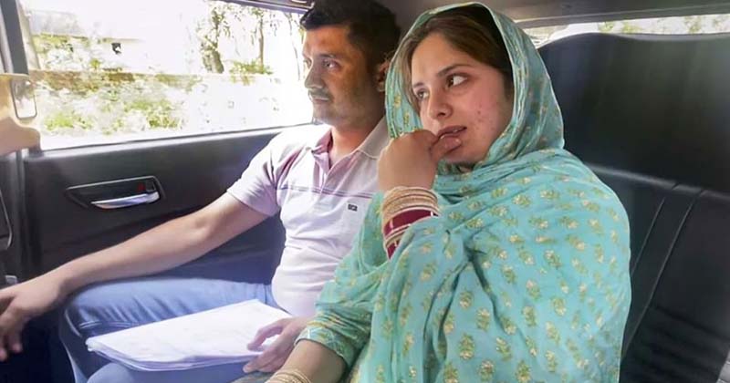 পাকিস্তানি তরুণীকে বিয়ে, বিপাকে ভারতীয় সিআরপিএফ কর্মকর্তা