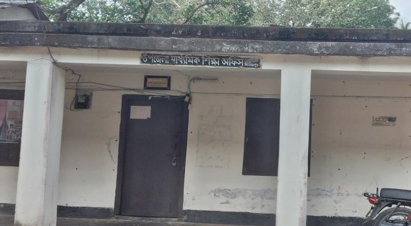 ঘোড়াঘাটে এসএসসি পরীক্ষার ২ শিক্ষার্থী বহিষ্কার, ৪ শিক্ষককে অব্যাহতি 