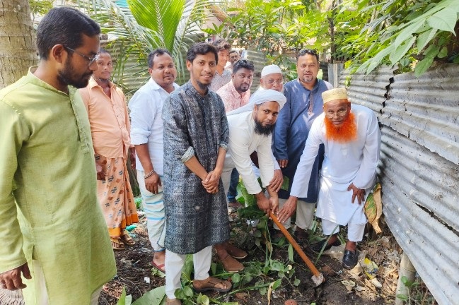 আমতলী পৌরসভার ৪২টি উন্নয়ন কাজের উদ্বোধন