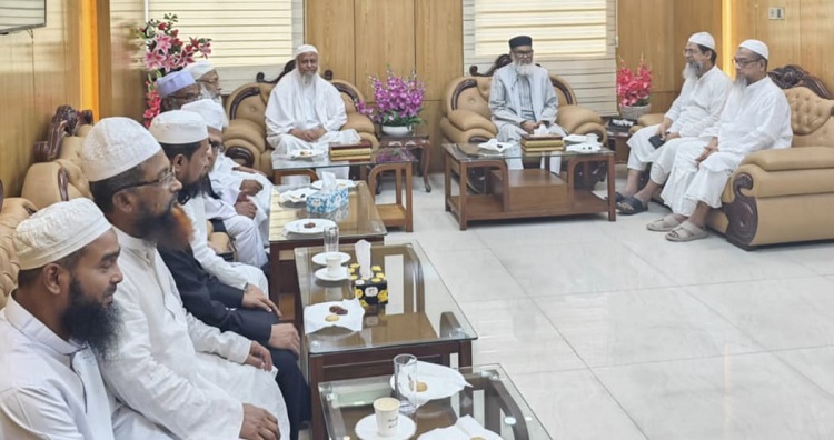 কওমি শিক্ষার্থীদের জ্ঞান ও কর্মদক্ষতা জাতিকে সমৃদ্ধ করবে:  ধর্ম উপদেষ্টা
