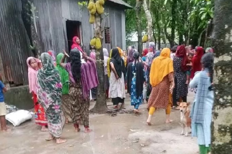 কিশোরগঞ্জে বজ্রপাতে স্কুলছাত্রীসহ ৪ জনের মৃত্যু
