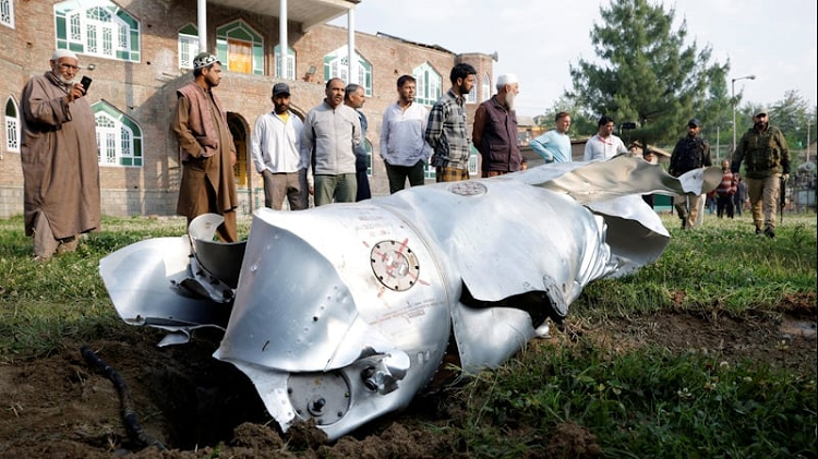 তিনটি যুদ্ধবিমান বিধ্বস্ত হওয়ার কথা স্বীকার ভারতের