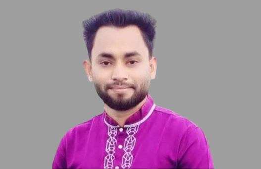 ছাত্রলীগ নেতাকে গৃহবধূর খাটের নিচ থেকে উদ্ধার  