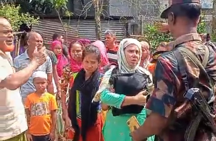 কুড়িগ্রাম সীমান্তে ৮ বাংলাদেশিসহ ৪৪ জন আটক