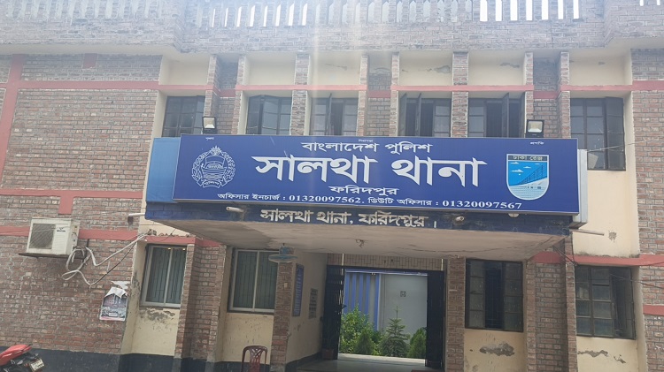সালথায় স্কুল ছাত্রীর ঝুলন্ত লাশ উদ্ধার