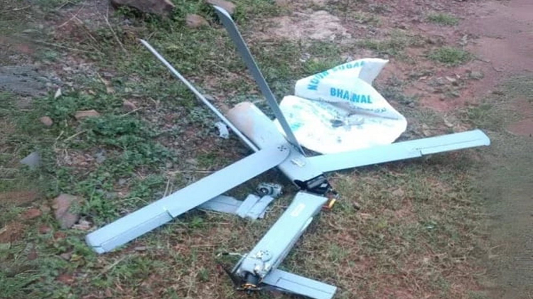 পাঞ্জাবে ভারতীয় ড্রোন ভূপাতিত করে পাক সেনারা