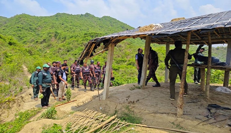 অপহরণ-মাদক প্রতিরোধ গহিন পাহাড়ে যৌথ অভিযান : অস্ত্র ও মাদক উদ্ধার