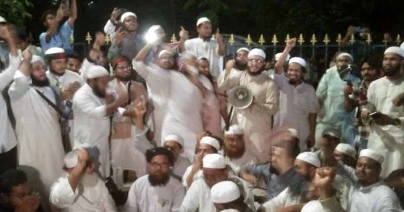 যমুনায় সামনে হেফাজত, আ. লীগ নিষিদ্ধের দাবি