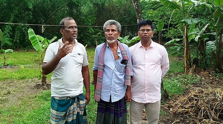 বেলাবোতে জমি দখলে নিতে প্রভাবশালীর হুমকি