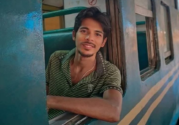 বিলের মধ্যে পড়ে ছিল যুবদল কর্মীর ক্ষত-বিক্ষত লাশ
