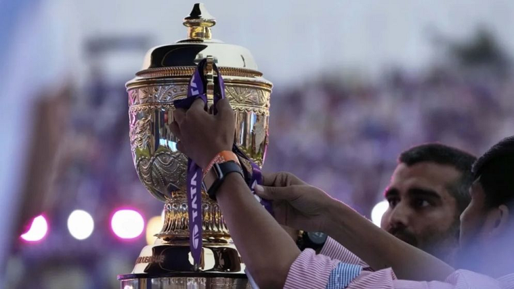 ভয়ে কাঁপছে ভারত, স্থগিত আইপিএল